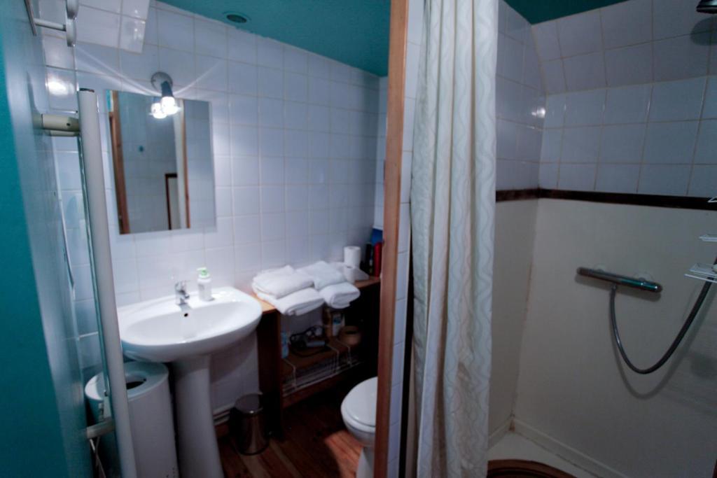 Peniche - Le Nenuphar Hotel Paris Luaran gambar