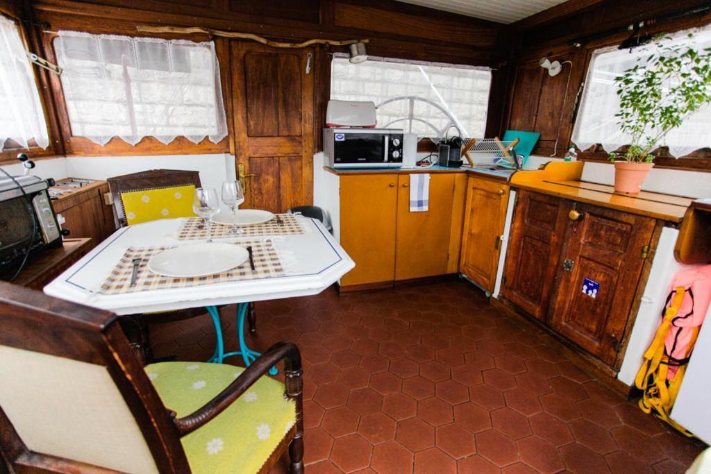 Peniche - Le Nenuphar Hotel Paris Luaran gambar